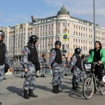 Хиляди души участваха в поредния съботен митинг в Москва