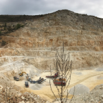 Швейцарската фирма „Холсим“ унищожава природата около Белащица