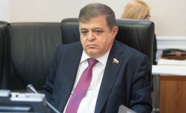 Високопоставен руски депутат определи като „неморално“ изявлението на МВнР по повод изложбата на руското посолство 