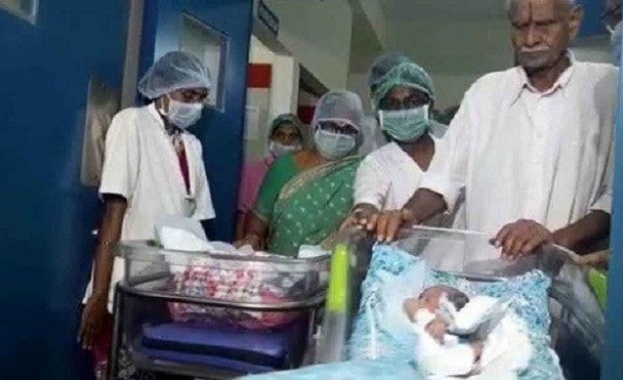 Инвитро чудо дари 74-годишна индийка с близначки