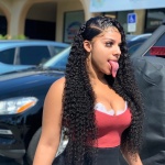 Момиче печели луди пари благодарение на дългия си език