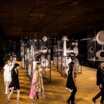 Burberry съчета лукса и стрийт облеклото в Лондон