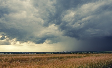 Облачно време утре