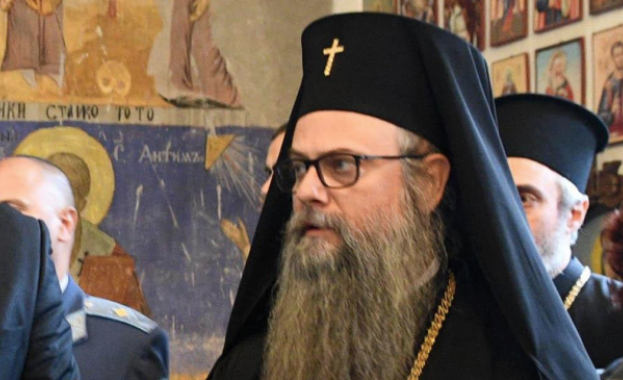 МВР проверява дали митрополит Николай ползва подобни на НСО светлини