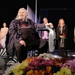 Ламбо спази обещанието си, игра на финала на Сцена на кръстопът 