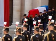 Франция се прости с Жак Ширак, политици и звезди дойдоха на погребението