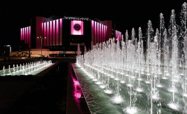  На 1-ви октомври фасадата на НДК ще бъде осветена в розово