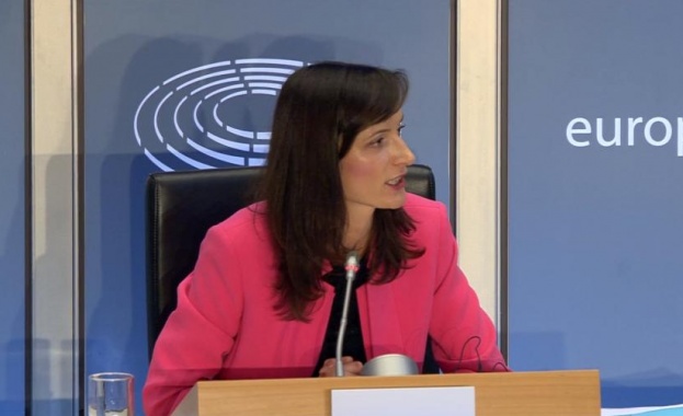 Мария Габриел одобрена за втори мандат като еврокомисар