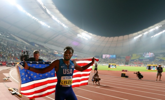 Ноа Лайлс грабна световната титла на 200 метра