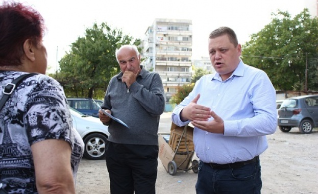 Йордан Василев към живеещите на „Преспите“: Когато стана кмет, спирам бутането на гаражите 