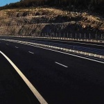 Движението по АМ "Хемус" от км 375 до км 386 в посока София се осъществява с повишено внимание