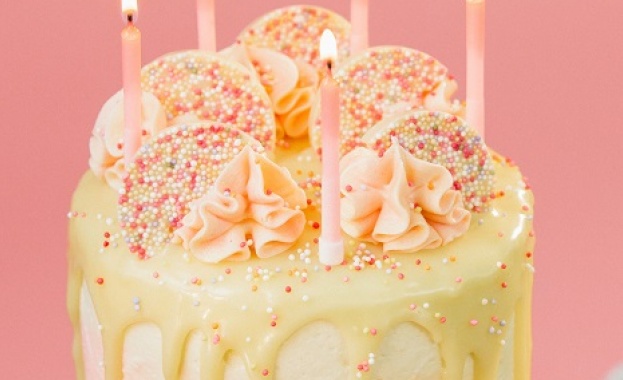 Родени на 12 октомври