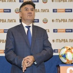 Михайлов обявява решение за оставката в петък