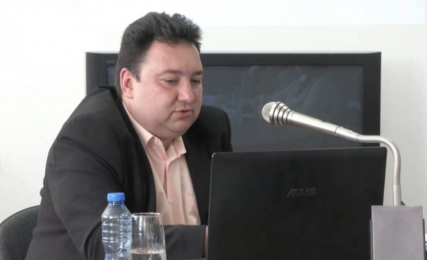 СЕМ отстрани генералния директор на БНР Светослав Костов