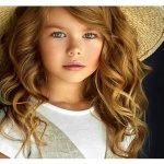 Момиченце на 6 години от Русия е най-красивото дете