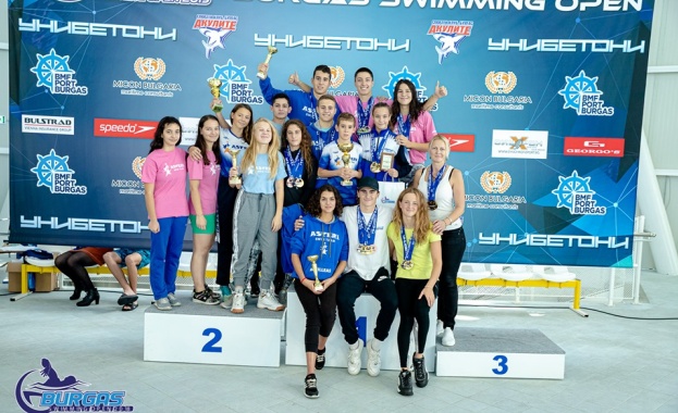 Спортните таланти на „Еврофутбол“ спечелиха общо 15 медала от завършилия турнир по плуване (СНИМКИ)