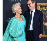 Като истинска кралица: Хелън Мирър на премиерата на „Екатерина Велика“