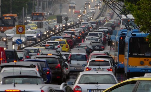 МВР предупреди шофьорите да карат внимателно заради рязката промяна на времето 