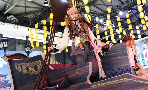 Създателят на „Чернобил" рестартира „Карибски пирати"