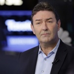 Шефът на Макдоналдс се оттегли след връзка със служителка