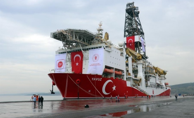Турският сондажен кораб от седмо поколение Абдулхамид Хан отплава за