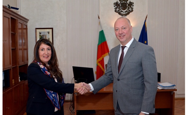 Министър Росен Желязков се срещна с посланика на САЩ в България Херо Мустафа