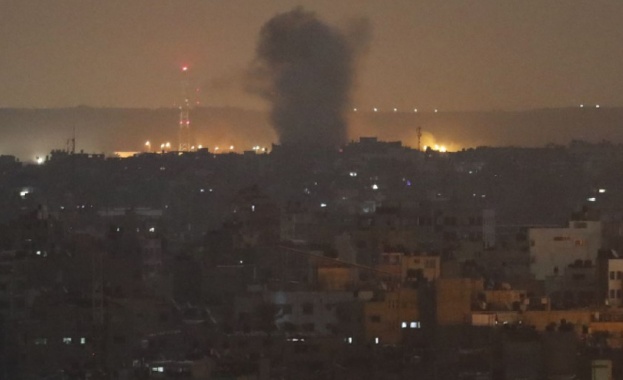 Ракети прелитаха в небето над Газа в ранните часове на