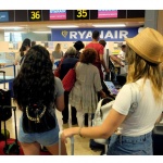 Испания забрани на "Райънер" да таксува пътниците за ръчния им багаж