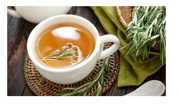 4 ползи от пиенето на чай от розмарин