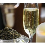 „Dom Pérignon“ и чер хайвер ли да си купят с коледните 40 лв пенсионерите?