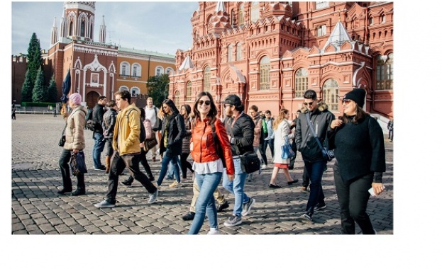 Над половината от младите руснаци биха емигрирали