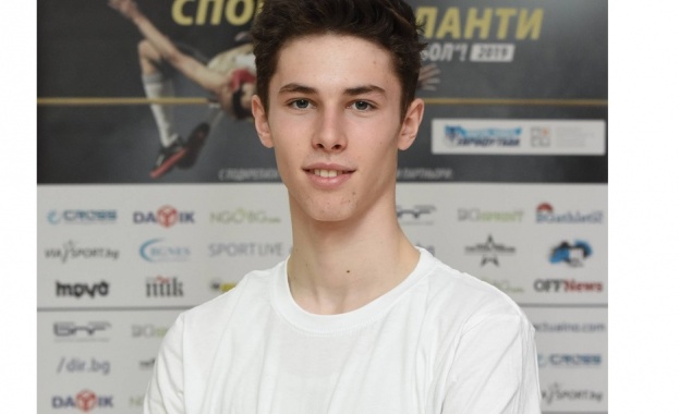 Спортният талант на „Еврофутбол“ Любомир Калчев грабна четири титли Държавното първенство по шортрек