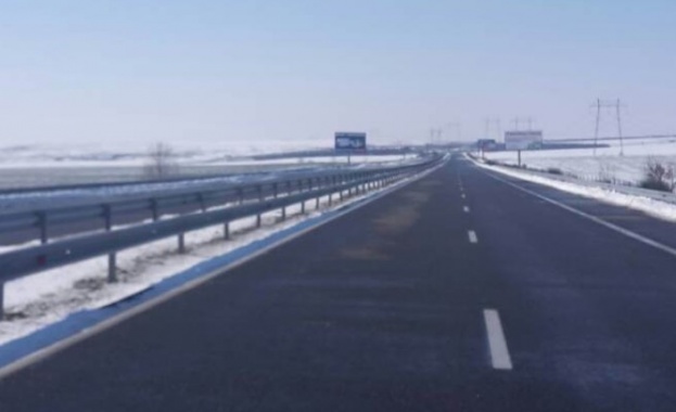 От км 17 до км 19 на АМ "Тракия" в посока Бургас се осъществява в активната лента