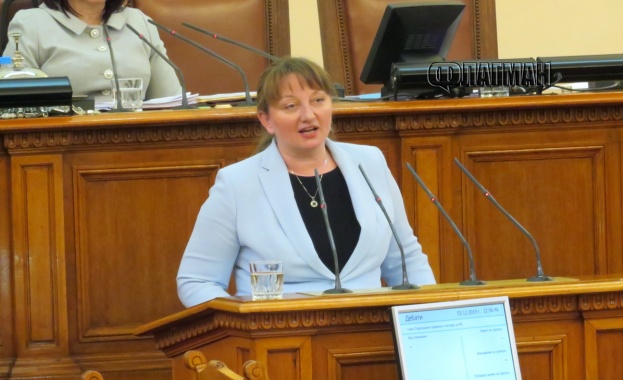 Деница Сачева е новият министър на труда