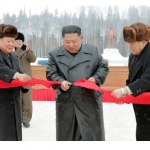 Ким Чен Ун откри модерен град в свещената планина на Северна Корея