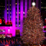 Грейна коледното дърво пред „Рокфелер Център“ 