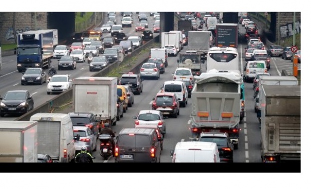 Транспортен хаос за трети пореден ден във Франция