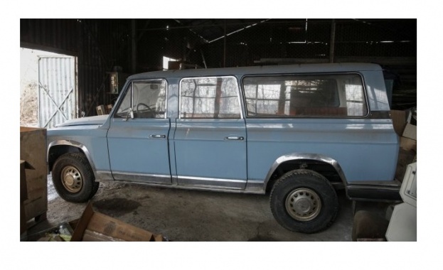 Продадоха колата на Николае Чаушеску за $44 000