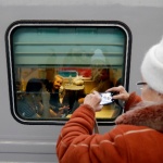 Първият пътнически влак премина по железопътно трасе на Кримския мост 