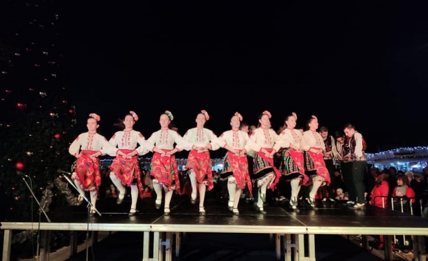 Москва подари новогодишна елха на Плевен