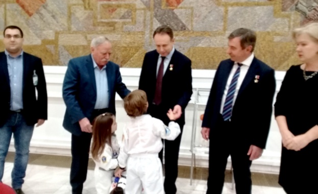 Александър Лазуткин: Космосът ще е на младите