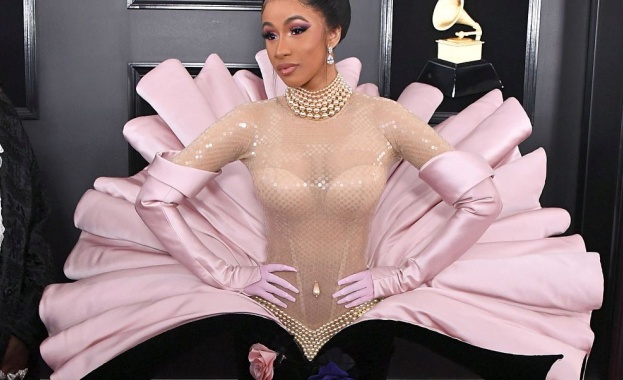 Мислите които го вълнуват най добре изрича в песни Той е