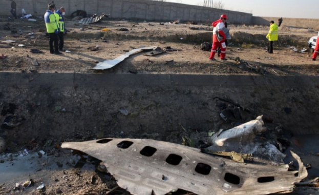 „Боинг 737" катастрофира в Иран (обновена)