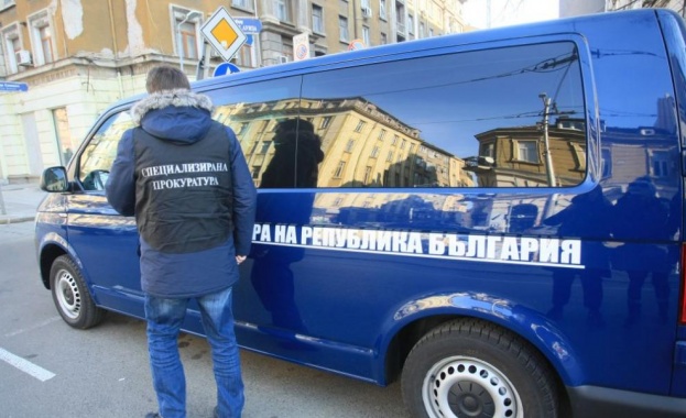 Спецпрокуратурата даде на съд бившия кмет на Костенец за подкуп и незаконно държане на боеприпаси Спецпрокуратурата даде на съд бившия кмет на Костенец за подкуп и незаконно държане на боеприпаси