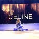 Мис Белгия 2020 се спъна, изгуби сутиена си на сцената по време на конкурс (Видео)