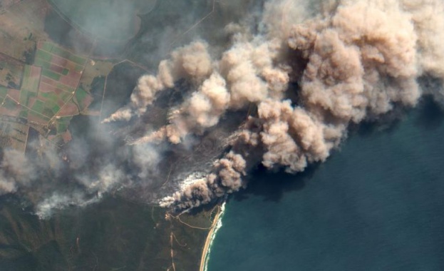 Димът от пожарите в Австралия ще обиколи поне веднъж Земята