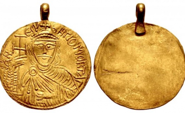 ФБР разследва мистериозен златен медальон на хан Омуртаг 