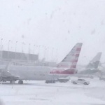 Стотици полети до Европа бяха отменени заради лошото време