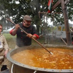 Спукаха от подигравки Каракачанов в социалните мрежи (СНИМКИ)