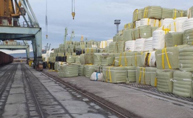 Връщеме обратно в Италия 28 контейнера с боклук от пристанище  Варна - запад